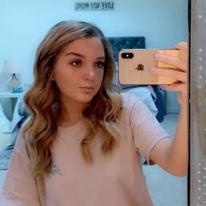 Meet your Posher, Carrie